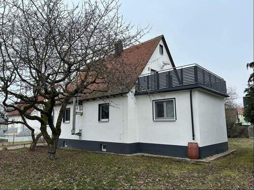 Haus mit Dachterrasse - 4 Zimmer Einfamilienhaus zum Kaufen in Leutershausen
