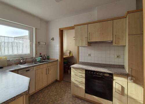 Küche mit Speisekammer - 