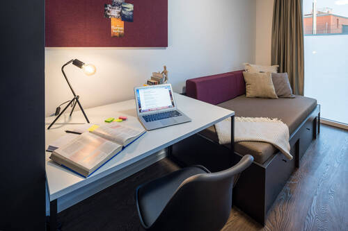 Wohnen und Arbeiten - 1 Zimmer Etagenwohnung in Berlin