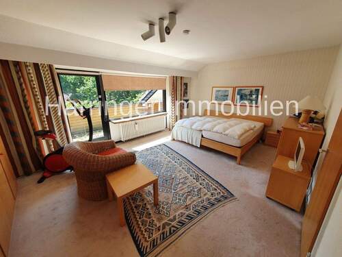 Großes Schlafzimmer mit Loggia - 