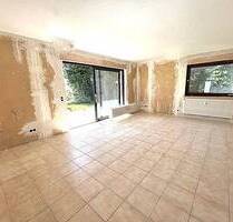 Helle 4-Zi. Erdgeschosswohnung mit Terrasse und Garten in ruhiger Wohnlage von Grunbach - Engelsbrand