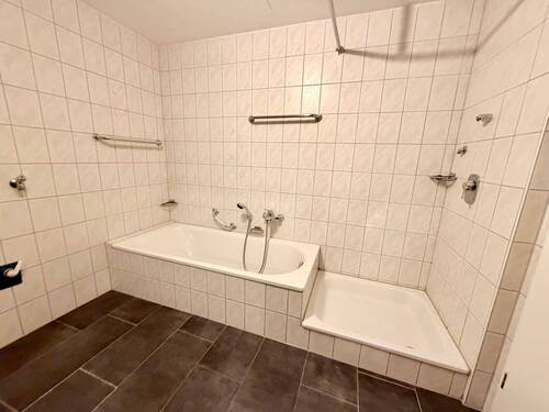 Großes Badezimmer - 