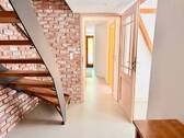 Diele / Aufgangstreppe - 