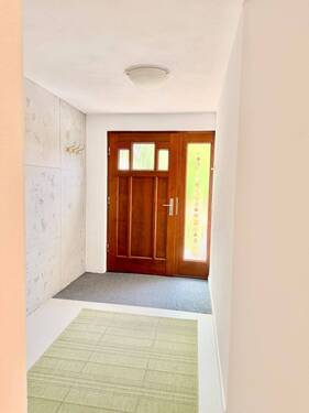 Flur / Eingangsbereich - 4 Zimmer Einfamilienhaus in Kenzingen