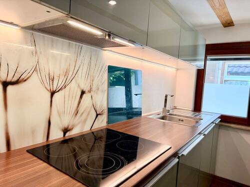 Separate Küche mit Einbauküche - 