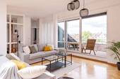 Wohnbereich - Helle und großzügige Dachgeschosswohnung mit Dachterrasse und freiem Blick nach Westen