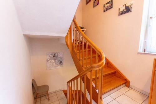 3. Treppenhaus - 9 Zimmer Doppelhaushälfte in Castrop-Rauxel