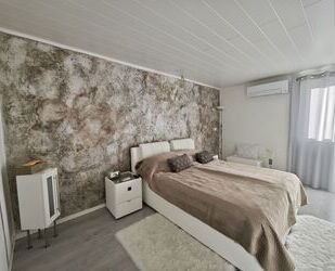 Einzigartige großzügige 3-Zimmer-Wohnung mit Dachterrasse - Tiefenbronn