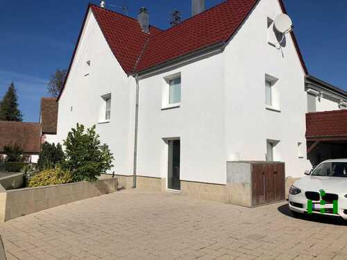 Außenansicht West - 13.5 Zimmer Mehrfamilienhaus, Wohnhaus in Tiefenbronn