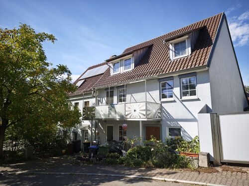 Hausansicht - Großes Haus - für eine große Familie - auch andere Nutzungsmöglichkeiten denkbar