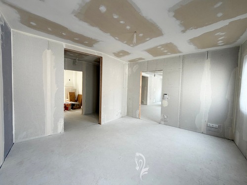 Schlafen mit Blick zur Ankleide/Bad und Wohnen EG - 