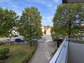 Ausblick Loggia - Komfortabel wohnen in Höchberg – gepflegte 3-Zimmer-Wohnung mit Loggia, Aufzug und Tiefgarage