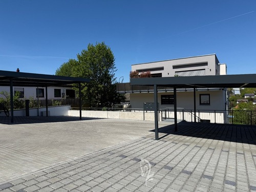 Aussenansicht Gebäude - 4 Zimmer Etagenwohnung in Höchberg