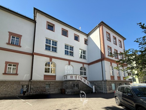 Gebäude/Parkflächen - 