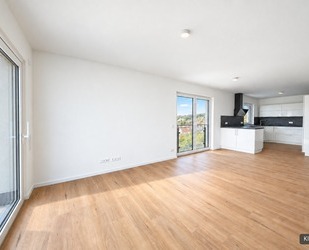 Exklusive 4 Zimmer-Balkonwohnung mit hochwertiger Einbauküche - Höchberg