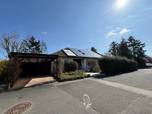 Ansicht Straßenseite - 9 Zimmer Einfamilienhaus zum Kaufen in Unterpleichfeld