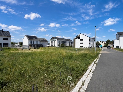 Standort - 4 Reihenhausgrundstücke in Veitshöchheim zu verkaufen.