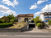 Gebäude Straßenseite - 