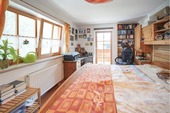 Schlafzimmer mit Zugeng zum Balkon - 