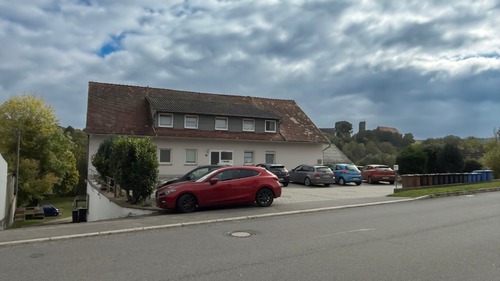 Ansicht Eingang/Parken - Wohn- & Geschäftshaus zum Kaufen in Kühlsheim