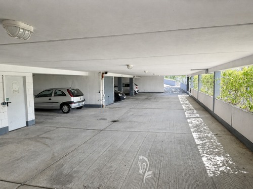 Parkgarage oberhalb der Wohnung - 