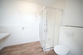 Bad mit Wanne und Dusche OG - 