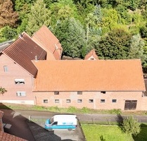 Großer Resthof mit 2 Fam.Haus, Stallungen, Scheune, Garagen & ca. 2.300m² Grundstück - Wolfhagen