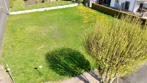 DJI_20260417110049_0001_D - Sonniges Eckgrundstück in Calden-Meimbressen – 652 m² Wohnglück im Grünen