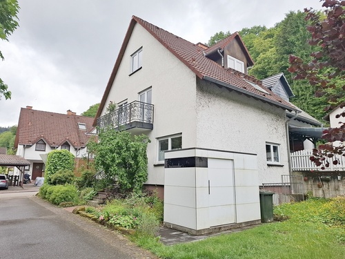 Haus mit Fahrradgarage - 6 Zimmer Doppelhaushälfte in Schönau