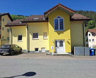 Dreifamilienhaus ohne Renovierungsstau - Schönau Altneudorf