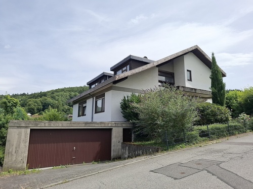 Hausansicht - 4.5 Zimmerwohnung zum Kaufen in Wilhelmsfeld
