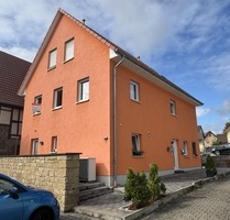 Energieeffizientes EFH mit Einliegerwohnung, Terrasse und großem Hof - Sulzfeld