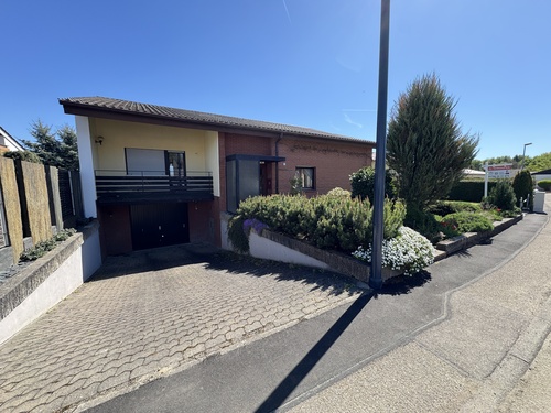 Hausansicht West - 6 Zimmer Einfamilienhaus zum Kaufen in Mühlacker