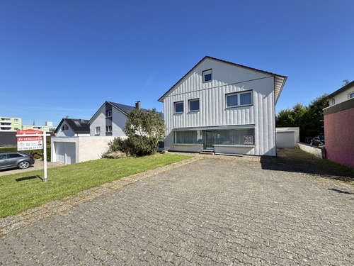 Hausansicht West - Handwerkerprojekt in Top-Lage von Oberderdingen