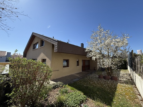 Hausansicht Nord-Ost - 12 Zimmer Mehrfamilienhaus, Wohnhaus in Mühlacker