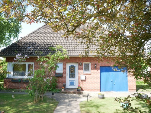 Bild... - Einfamilienhaus mit schönem Garten in ruhiger Lage in Garding zu verkaufen
