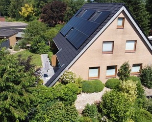 Charmantes und VOLL-SANIERTES Einfamilienhaus in Heide zu verkaufen.