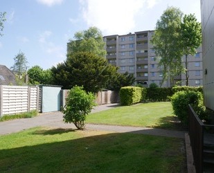 Etagenwohnung in Husum - mietfrei - 2 Zimmer mit Süd-Balkon zu verkaufen!