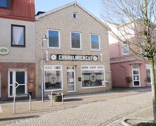 Wohn- und Geschäftshaus in 25709 Marne zu verkaufen.