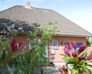 Charmantes Ferienhaus in Garding – ruhig, sonnig, familienfreundlich