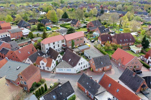 Luftbild - 12 Zimmer Einfamilienhaus zum Kaufen in Garding