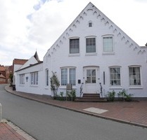 Charmantes Stadthaus mit 2 Einliegerwohnungen in 25836 Garding zu verkaufen.