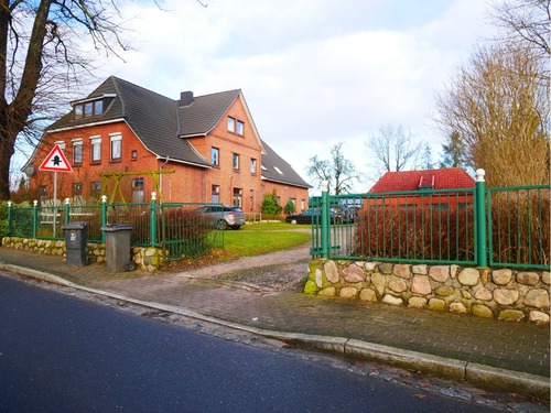 Bild... - 22 Zimmer Mehrfamilienhaus, Wohnhaus in Bunsoh