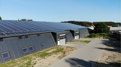 Zufahrt zur Halle - 655 m² große Halle in zentraler Lage in 24837 Schleswig zu vermieten.