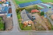 Luftbild - Gepflegtes Mehrfamilienhaus mit 6 Wohneinheiten in 25767 Bunsoh zu verkaufen (bis zu 57.000EUR Miete)