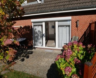 FERIENVERMIETUNG! Attraktive Wohnung in zentraler Lage in 25826 Bad St. Peter Ording zu verkaufen.