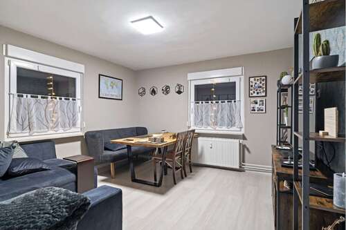 Wohnzimmer - 10 Zimmer Mehrfamilienhaus, Wohnhaus zum Kaufen in Rodgau