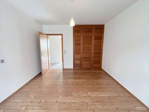 Schlafzimmer - Doppelhaushälfte mit 135,00 m&sup2; in Wehrheim zum Kaufen