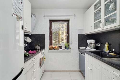 backbone_582778-A_022_b_HD - 