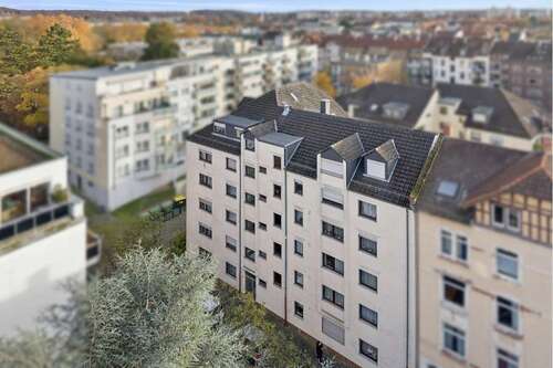 backbone_582778-A_010_b_HD - 